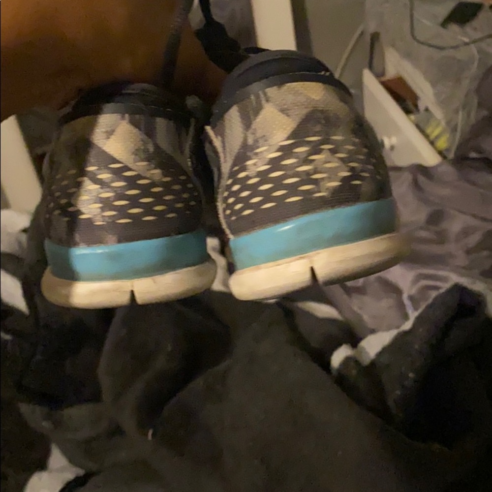 Nike - Picture 2 of 3